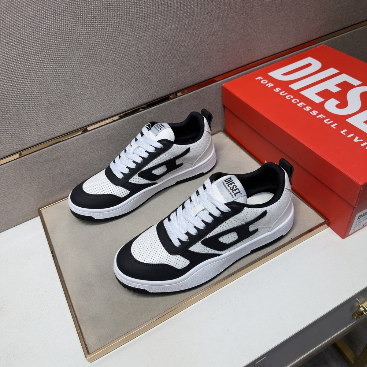 DIESEL Black and White Low-Top Sneakers