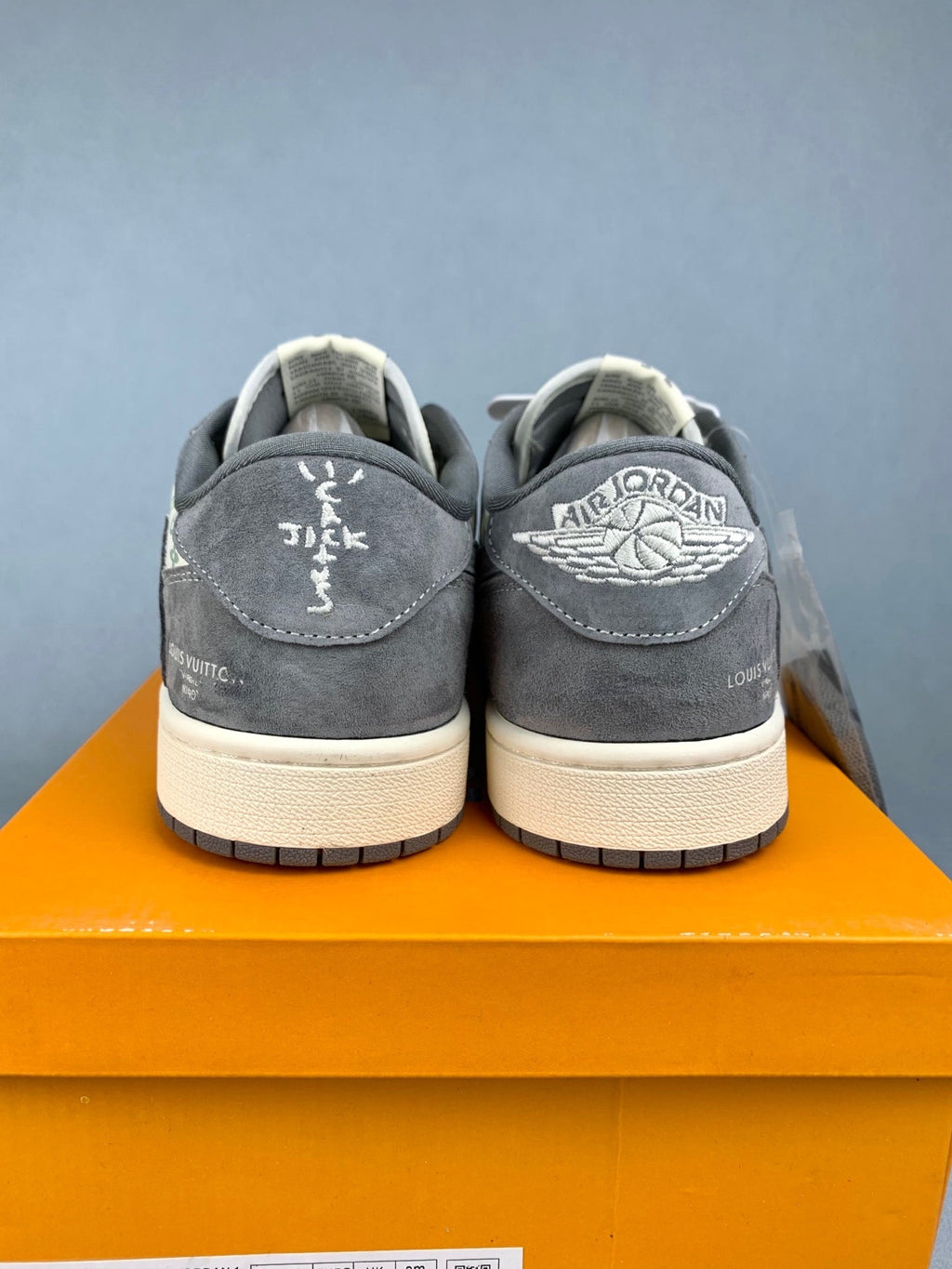 Air Jordan 1 Low LV Collaboration White/Grey Unisex Sneakers SJ2068-261